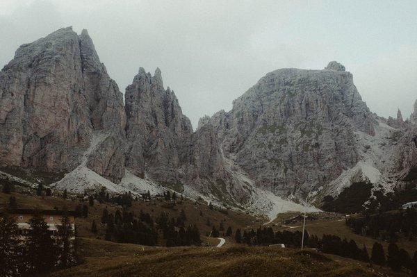 Plongez dans l"aventure : astuces inédites pour explorer les splendides montagnes de bergamo en italie